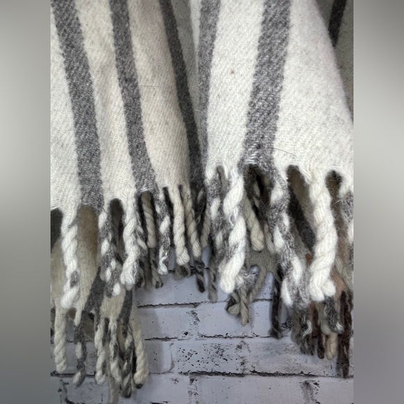 Vintage Artilana Wool Poncho Grannycore Chic - Picture 5 of 6